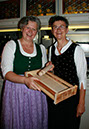 Sissy Sonnleitner mit Schwester Inge Daberer